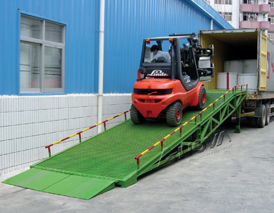 移動(dòng)式登車(chē)橋